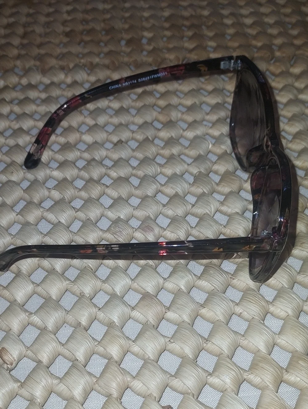 Sunsentials By Foster Grant Sunglasses